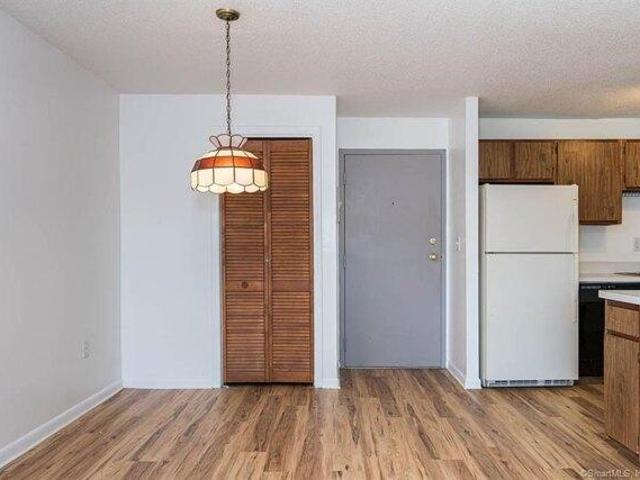 Condo for sale in Rocky Hill, Connecticut