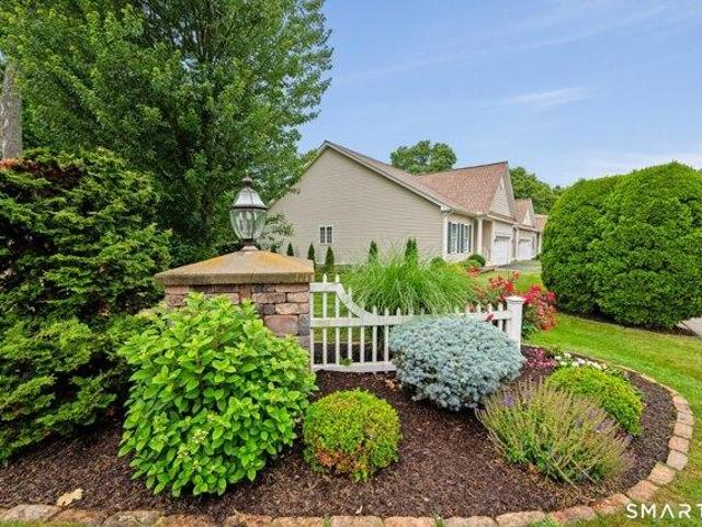 Condo for sale in Rocky Hill, Connecticut
