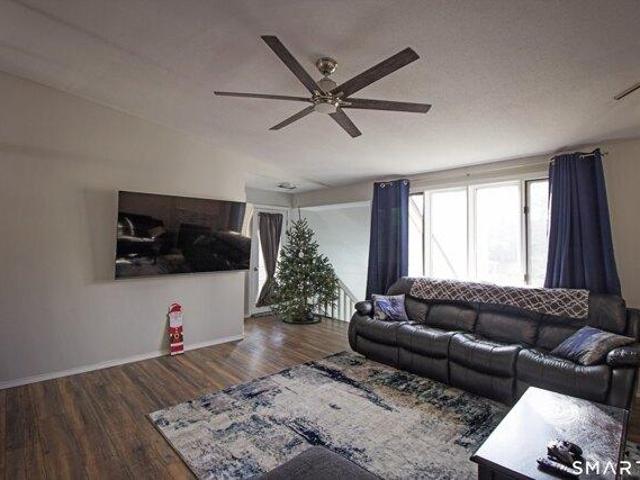 Condo for sale in The Oaks Condominiums, Rocky Hill