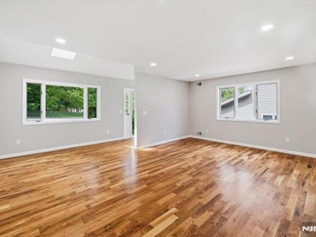 Condo for sale in Roseland, New Jersey