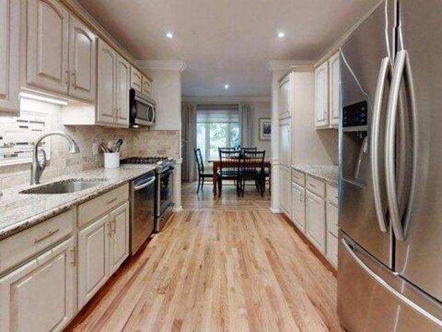 Condo for sale in StoneGate, Roseland