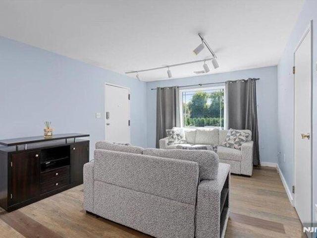 Condo for sale in Rutherford, New Jersey
