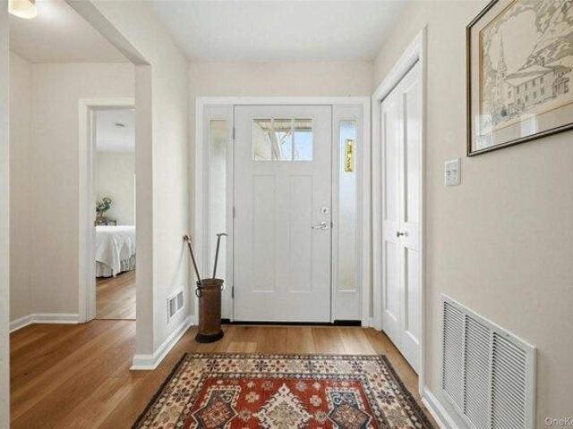 Condo for sale in Smithtown, New York