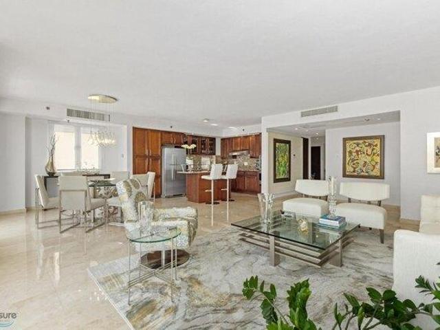 Condo for sale in San Juan