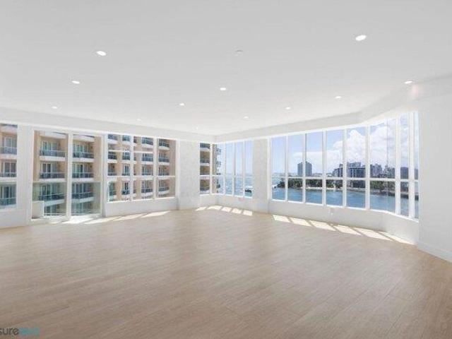 Condo for sale in San Juan