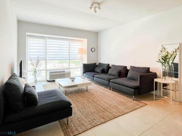 Condo for sale in San Juan