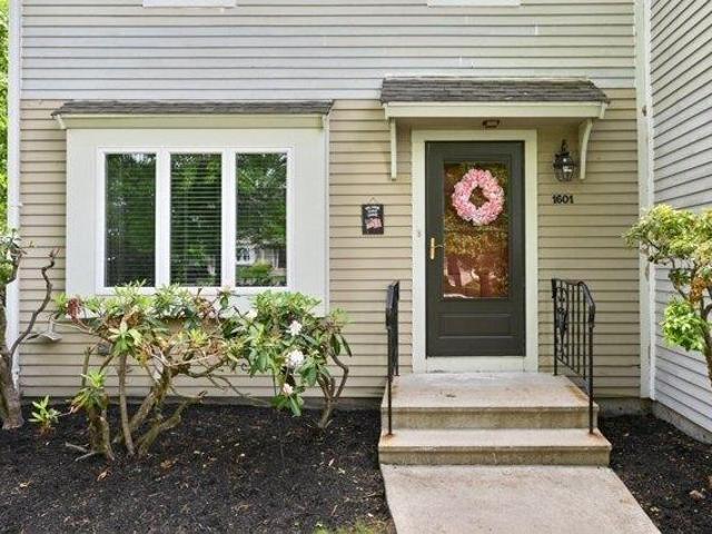 Condo for sale in Saugus, Massachusetts