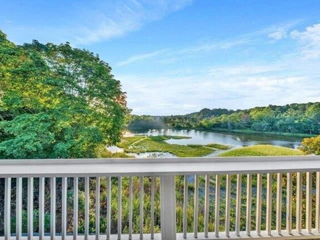 Condo for sale in Saugus, Massachusetts
