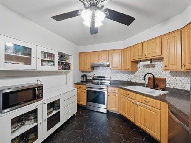 Condo for sale in Hudson, New Jersey