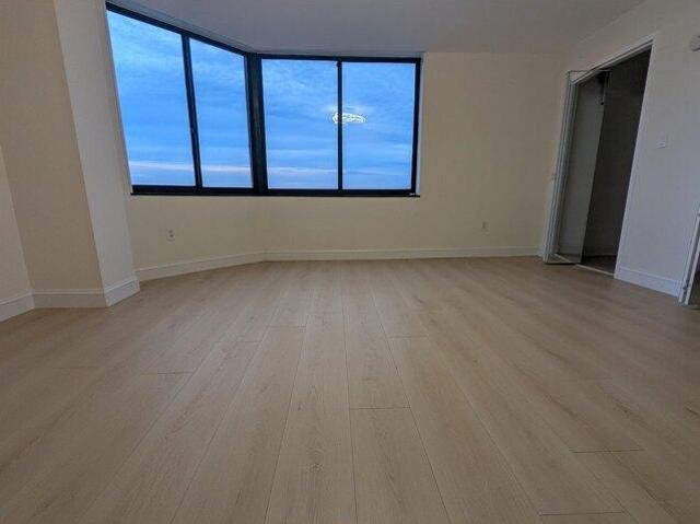 Condo for sale in Hudson, New Jersey