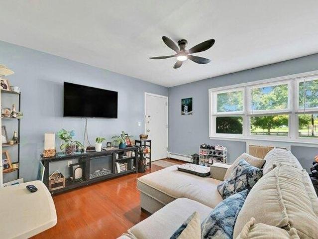 Condo for sale in North End, Secaucus