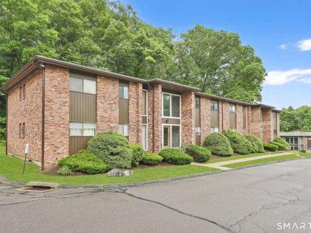 Condo for sale in Shelton, Connecticut