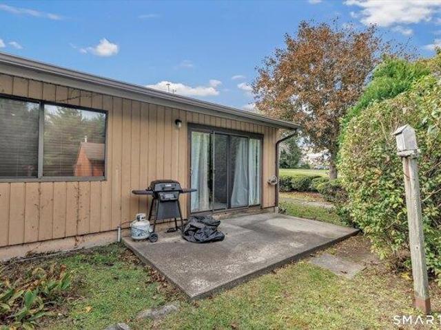Condo for sale in Shelton, Naugatuck Valley Planning Region