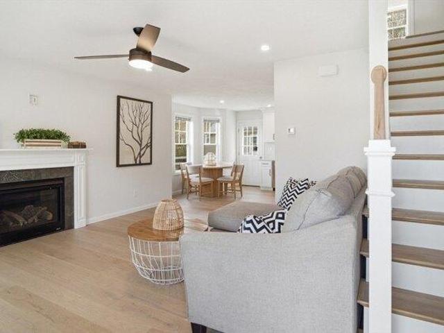 Condo for sale in Shirley, Massachusetts