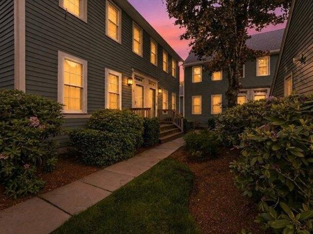 Condo for sale in Shrewsbury, Massachusetts