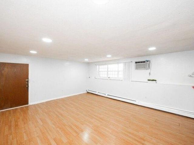 Condo for sale in Shrewsbury, Massachusetts