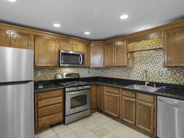 Condo for sale in Shrewsbury, Massachusetts