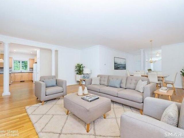 Condo for sale in Simsbury, Connecticut