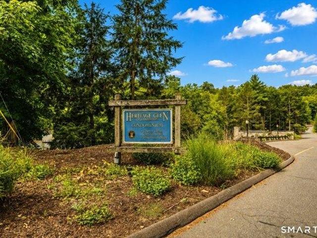Condo for sale in Simsbury Center Historic District, Simsbury