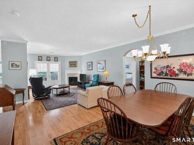 Condo for sale in Simsbury, Capitol Planning Region