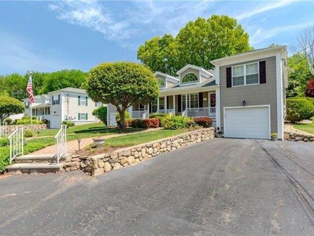 Condo for sale in Smithfield, Rhode Island