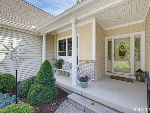 Condo for sale in Somers, Connecticut