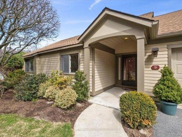Condo for sale in Amawalk, New York