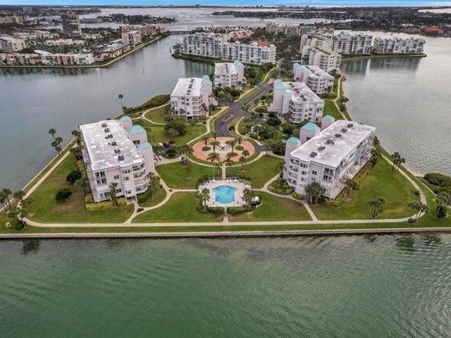 Condo for sale in South Pasadena, California