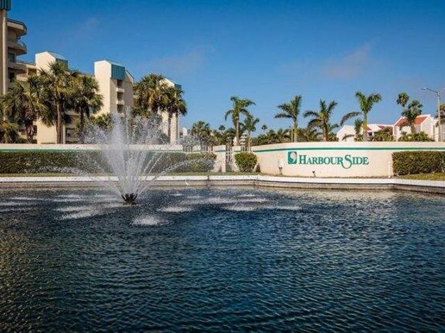 Condo for sale in South Pasadena, California