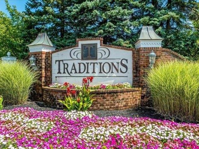Condo for sale in South Plainfield, New Jersey