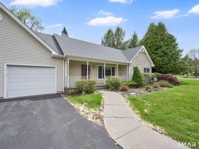 Condo for sale in South Windsor, Connecticut