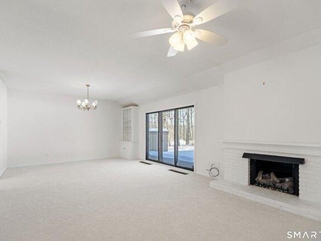 Condo for sale in Southbury, Connecticut