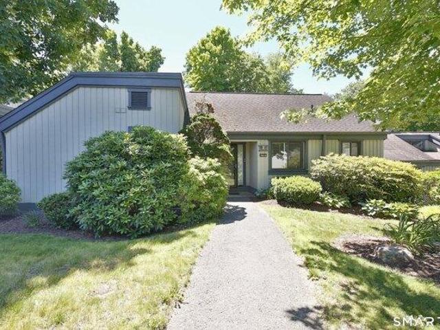 Condo for sale in Southbury, Connecticut