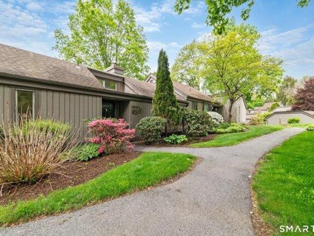 Condo for sale in Southbury, Connecticut