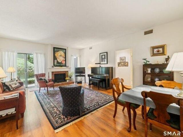Condo for sale in Southbury, Connecticut