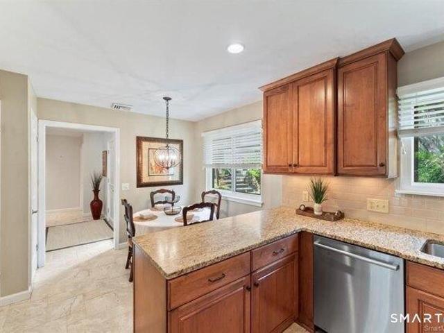 Condo for sale in Southbury, Connecticut