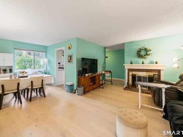 Condo for sale in Southbury, Connecticut