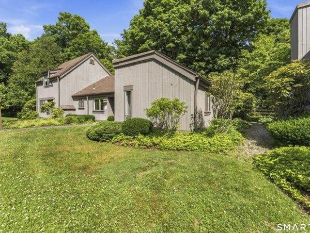 Condo for sale in Southbury, Connecticut