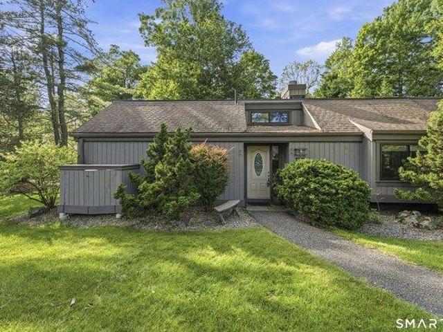 Condo for sale in Southbury, Connecticut