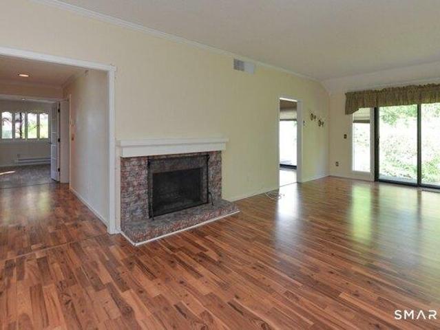Condo for sale in Southbury, Connecticut