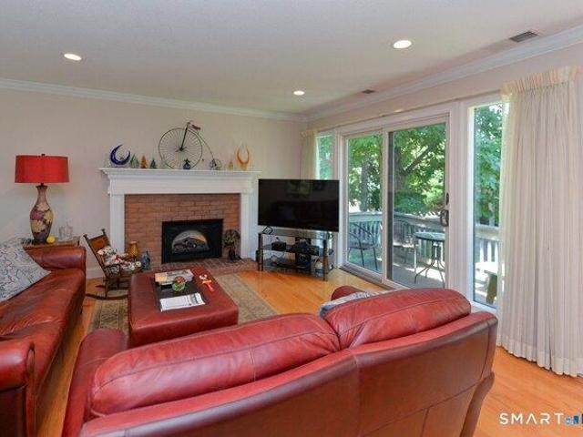 Condo for sale in Southbury, Connecticut