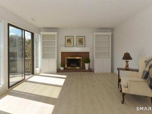 Condo for sale in Southbury, Connecticut