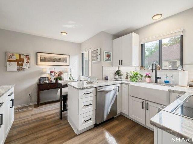 Condo for sale in Southbury, Connecticut