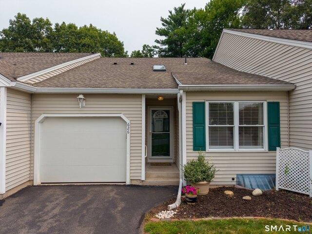 Condo for sale in Southington, Connecticut