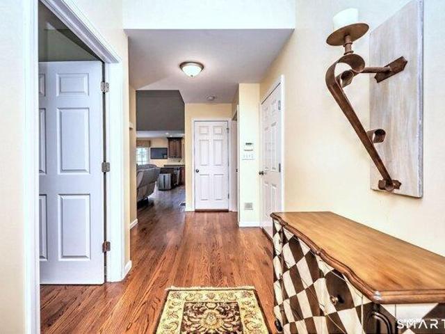 Condo for sale in Southington, Connecticut
