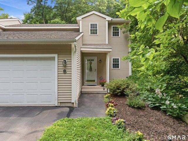 Condo for sale in Southington, Connecticut