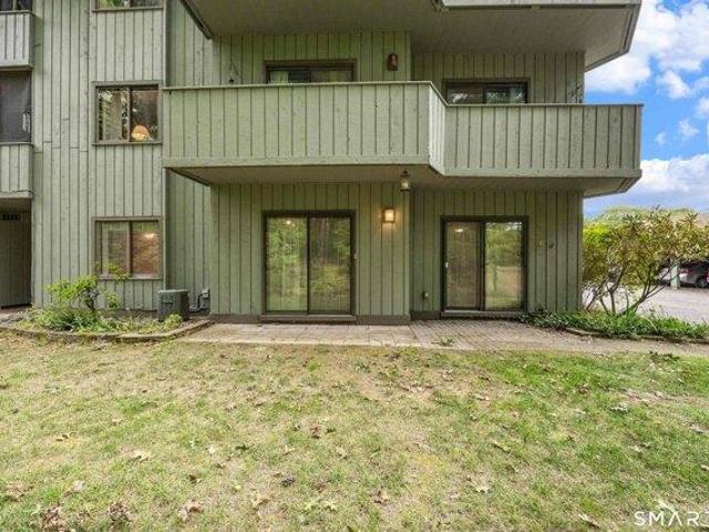Condo for sale in Southington, Capitol Planning Region