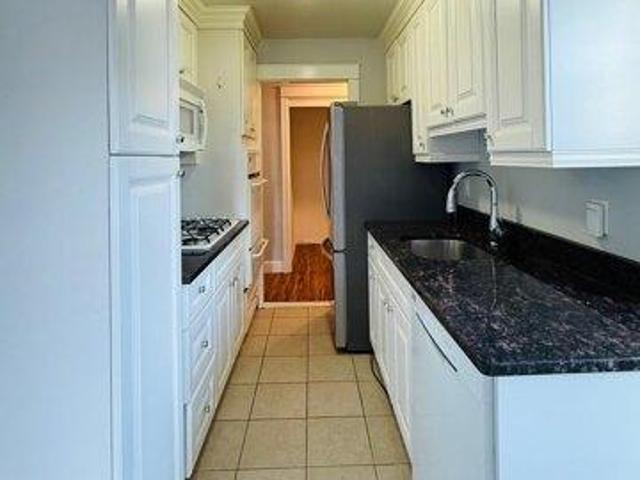 Condo for sale in Glenbrook, Stamford
