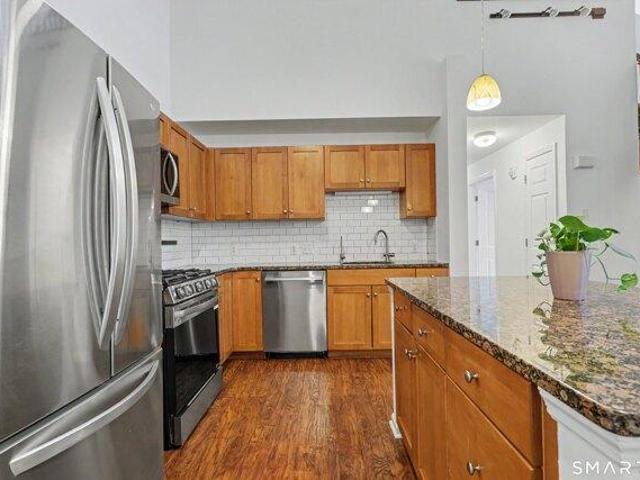 Condo for sale in Northfield, Stamford