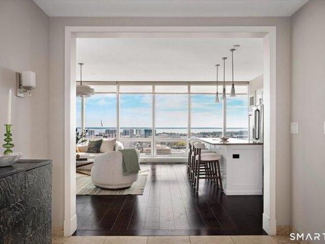 Condo for sale in Stamford, Western Connecticut Planning Region